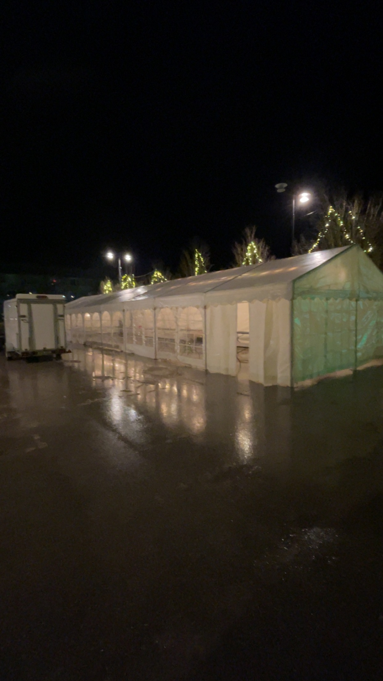 Uppsatt festtält från Halldings Hyrtält